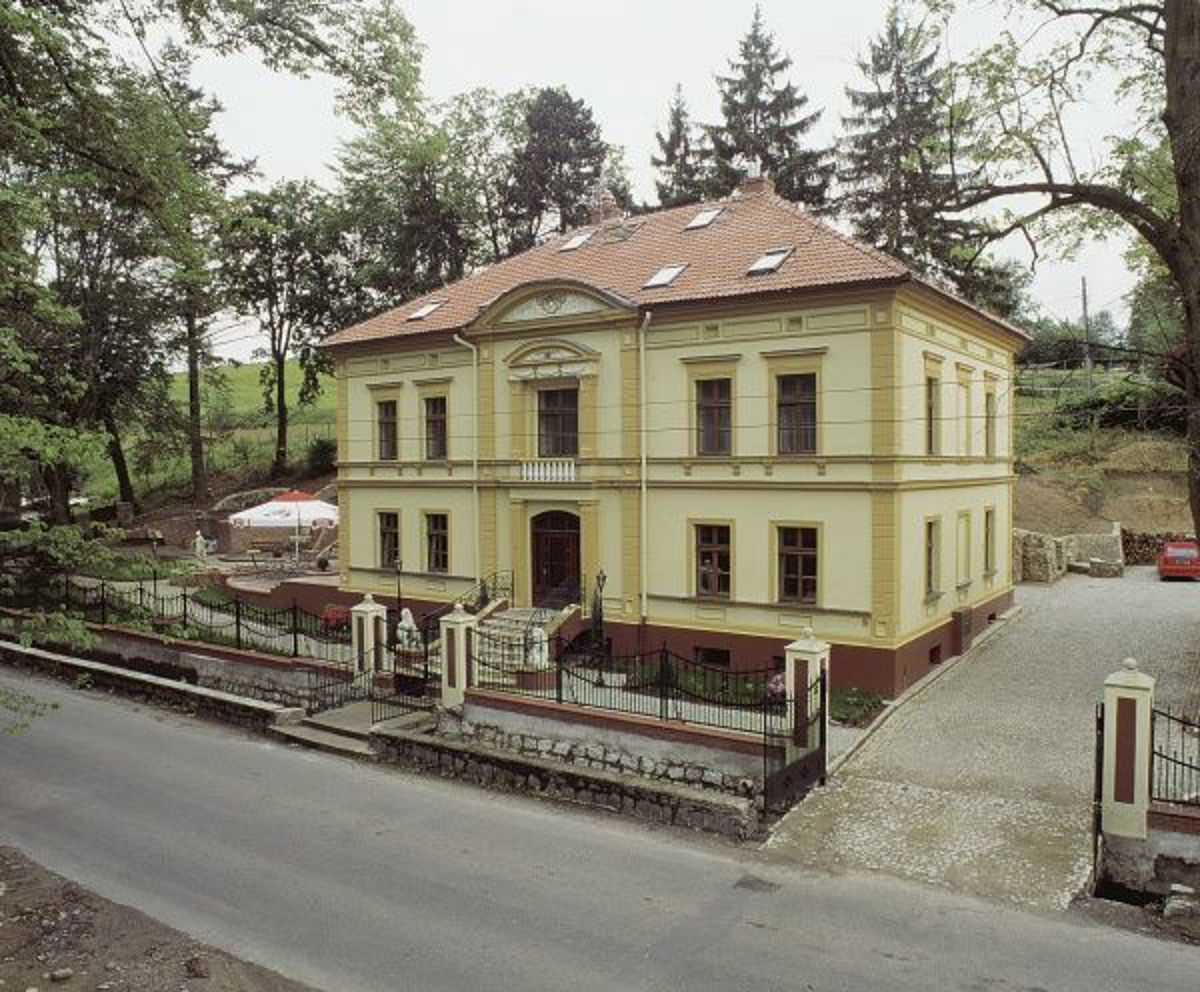 Zagórze Śląskie, Hotel Borys
